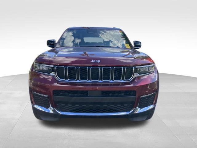 Used 2025 Jeep Grand Cherokee L Limited w/ Trailer Tow Package AWD/4WD image 2