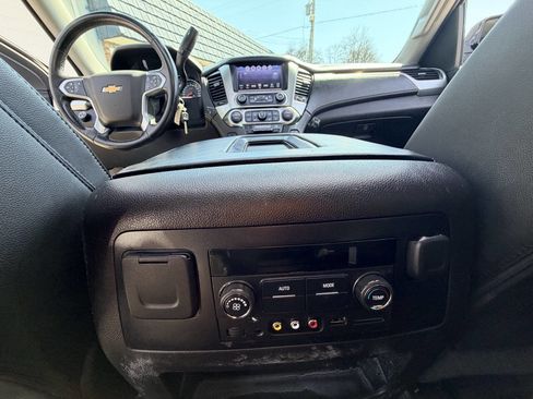 Used 2016 Chevrolet Suburban LT image 56