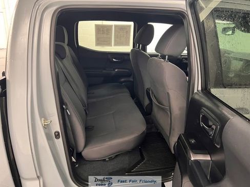 Used 2019 Toyota Tacoma TRD Sport w/ Technology Package AWD/4WD image 31