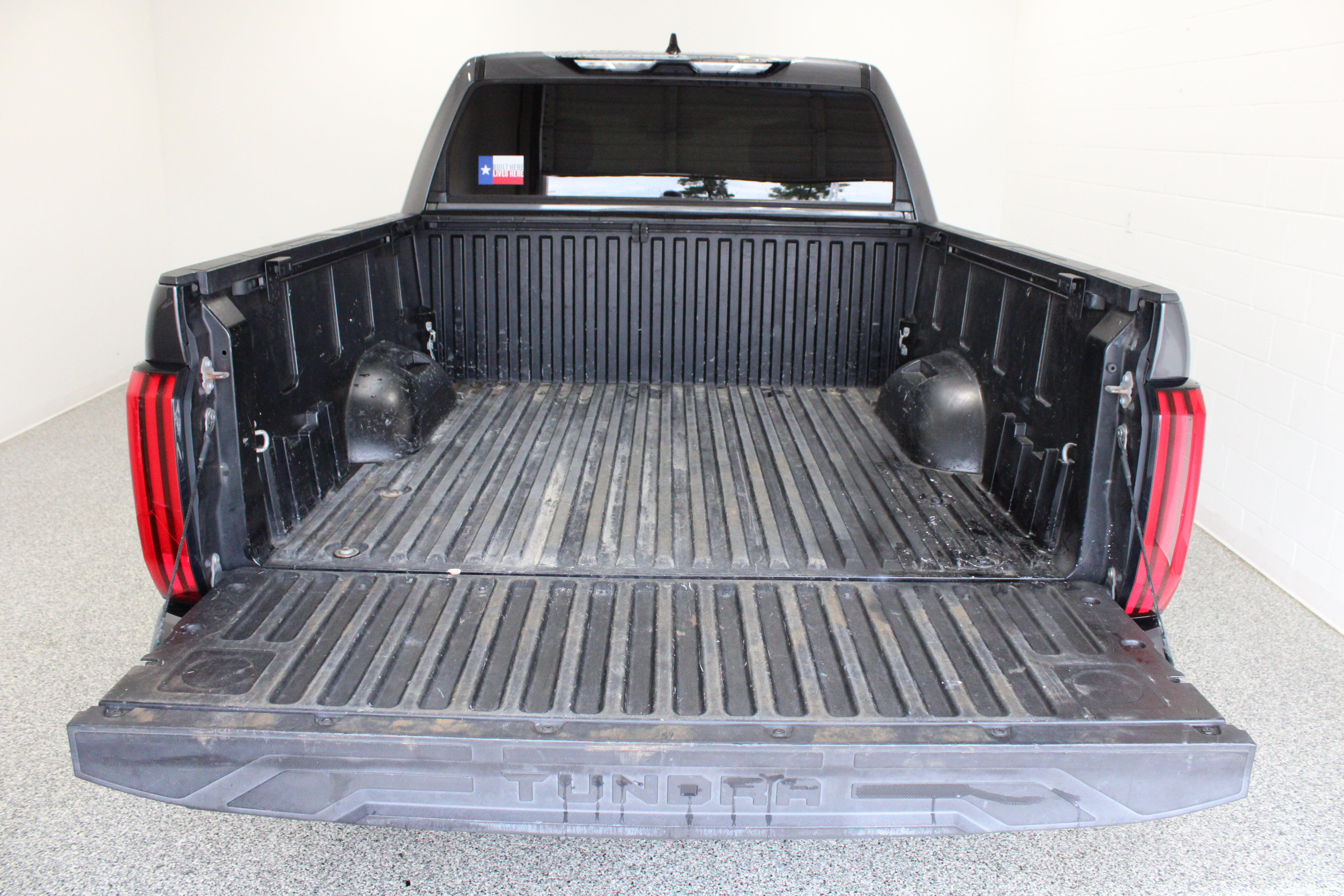 Used 2023 Toyota Tundra SR5 AWD/4WD image 9