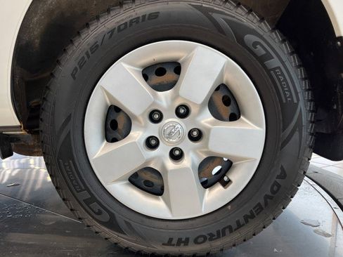 Used 2014 Nissan Rogue S image 36