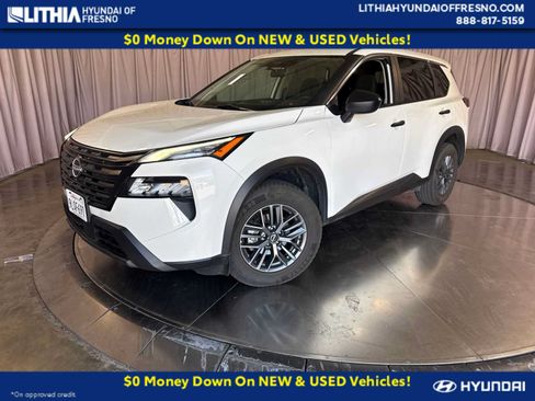Used 2024 Nissan Rogue S FWD image 1