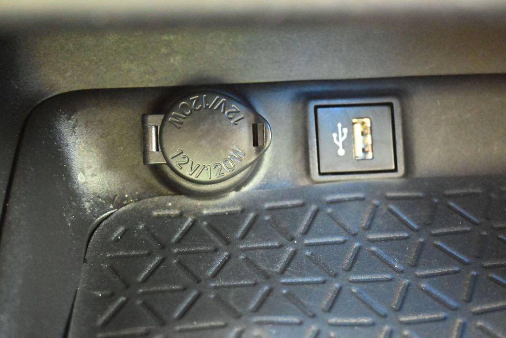 Used 2024 Toyota RAV4 XSE AWD/4WD image 24