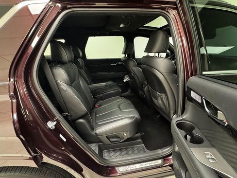 Used 2023 Hyundai Palisade Calligraphy image 17