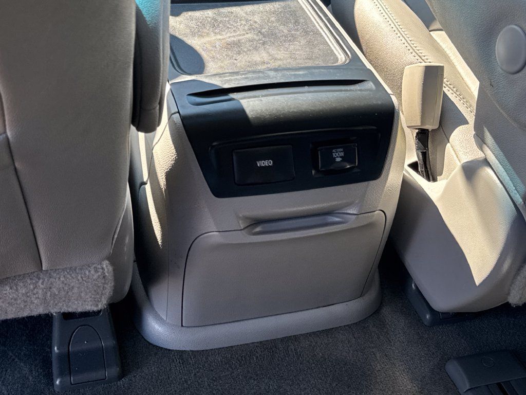 Used 2017 Toyota Sienna XLE Premium w/ Outdoor Package AWD/4WD image 38