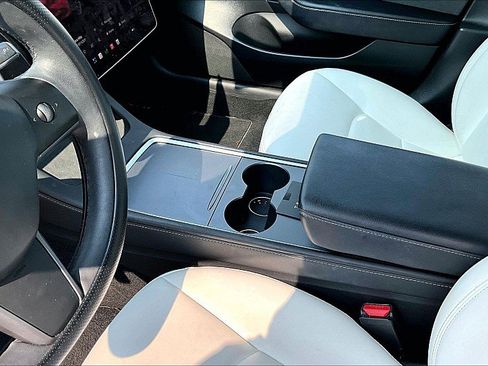 Used 2023 Tesla Model 3 Standard Range RWD image 11