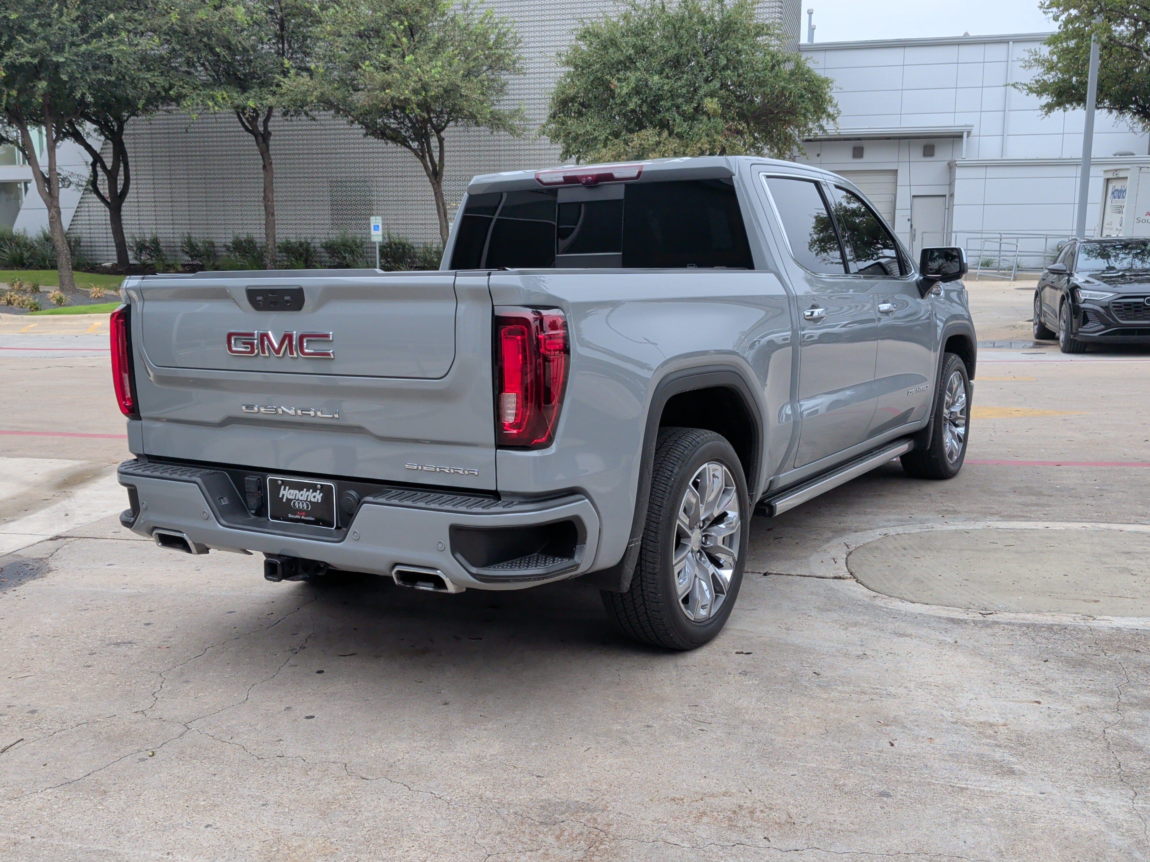 Used 2024 GMC Sierra 1500 Denali w/ Denali Reserve Package AWD/4WD image 10