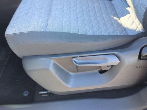 Certified 2025 Volkswagen Tiguan S image 14