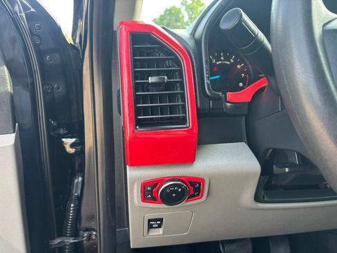 Used 2017 Ford F150 XL w/ Equipment Group 101A Mid AWD/4WD image 13
