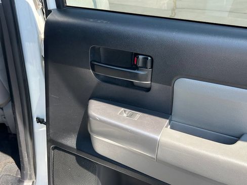 Used 2019 Toyota Sequoia SR5 AWD/4WD image 20