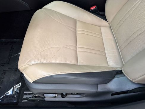 Used 2021 Lexus ES 300h w/ Accessory Package FWD image 13