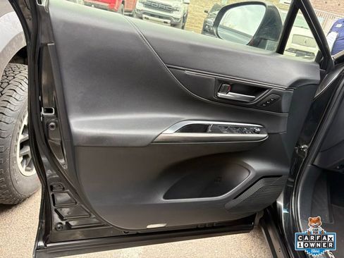 Used 2021 Toyota Venza XLE w/ Softex Package image 14