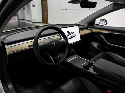 Used 2023 Tesla Model 3 Standard Range RWD image 3