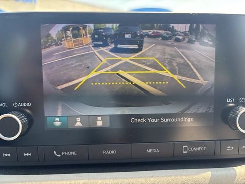 Used 2024 Honda HR-V LX image 17