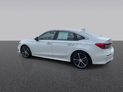 Used 2022 Honda Civic Touring image 7