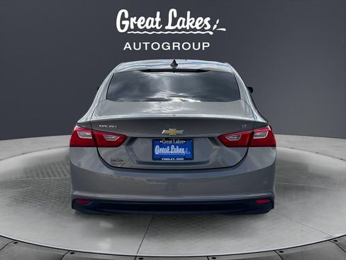 Used 2018 Chevrolet Malibu LT FWD image 4