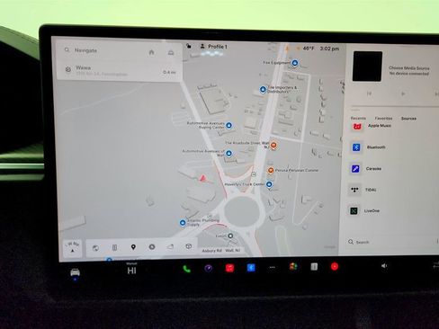 Used 2022 Tesla Model X Plaid image 24