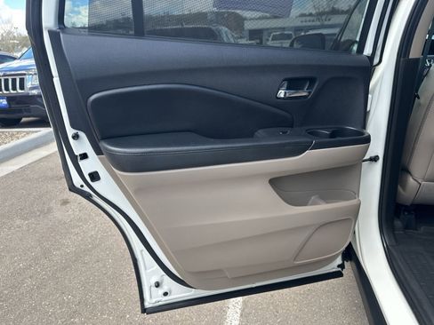 Used 2019 Honda Pilot Touring image 28