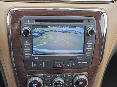 Used 2016 Buick Enclave Premium image 17