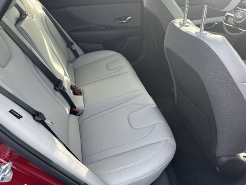 New 2025 Hyundai Elantra Limited FWD image 15