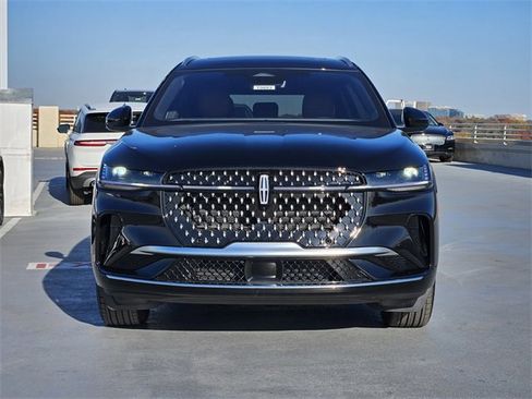 New 2026 Lincoln Nautilus Reserve image 2