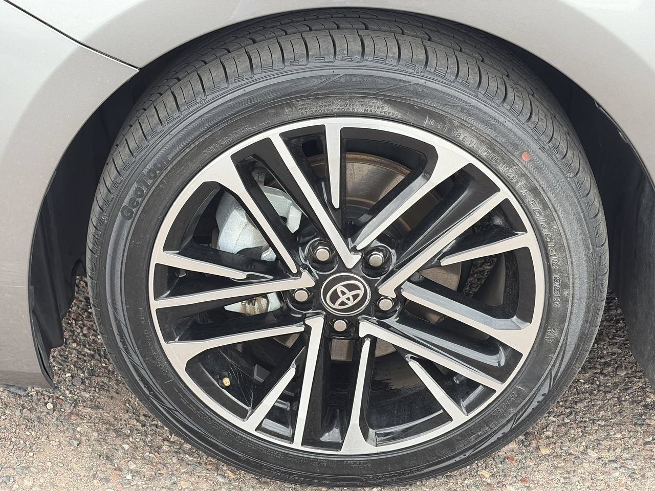 Used 2025 Toyota Camry XLE FWD image 10