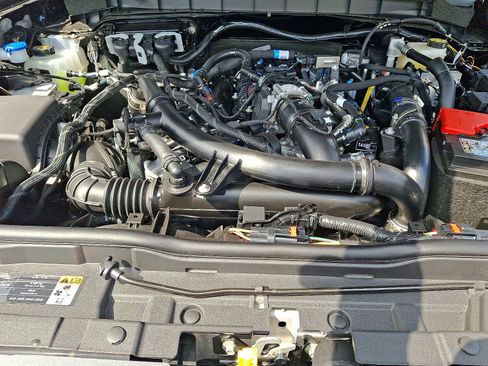 New 2025 Ford Bronco Badlands image 19