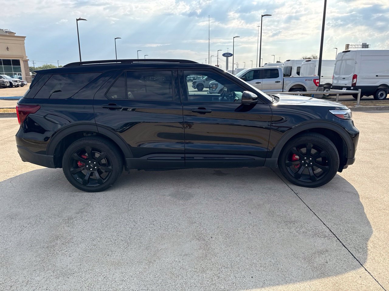 Used 2021 Ford Explorer ST w/ Equipment Group 401A AWD/4WD image 17