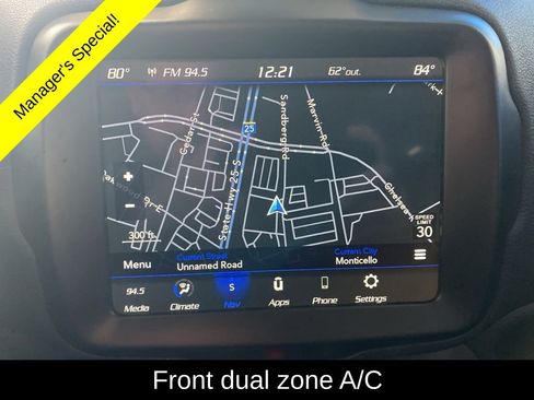 Used 2023 Jeep Renegade Latitude image 3