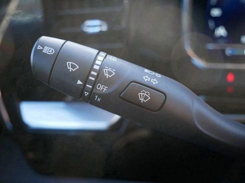 Used 2025 Chevrolet Silverado 1500 LTZ image 27