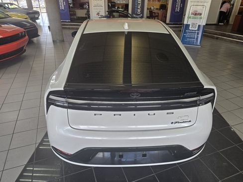Used 2023 Toyota Prius Prime FWD image 34