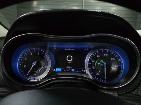 Used 2017 Chrysler 300 Limited w/ Value Package image 23