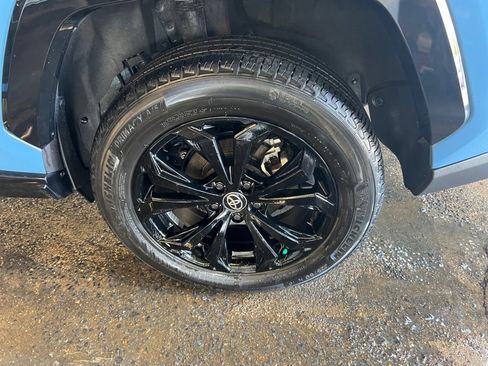 Used 2023 Toyota RAV4 SE image 26