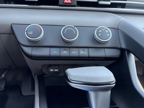 New 2026 Hyundai Elantra SE FWD image 31