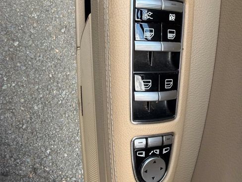 Used 2010 Mercedes-Benz S 550 4MATIC image 15