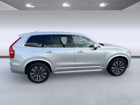 Used 2020 Volvo XC90 T6 Momentum w/ Protection Package Premier image 8