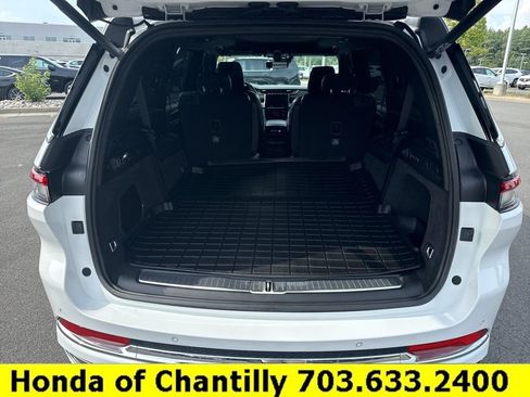 Used 2024 Jeep Grand Cherokee L Overland w/ Luxury Tech Group IV AWD/4WD image 26