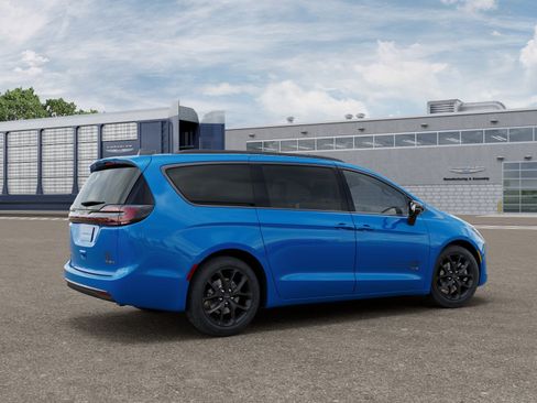 New 2027 Chrysler Pacifica Select AWD/4WD image 30