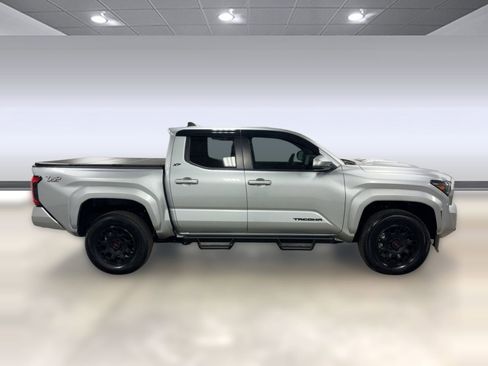 Used 2024 Toyota Tacoma TRD Sport w/ TRD Sport Upgrade Package image 6