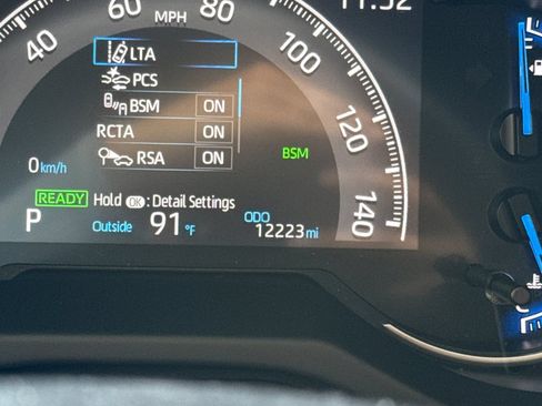 Used 2023 Toyota RAV4 SE w/ Convenience Package AWD/4WD image 3