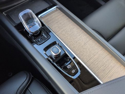 New 2026 Volvo XC60 B5 Ultra w/ Protection Package Premier image 22