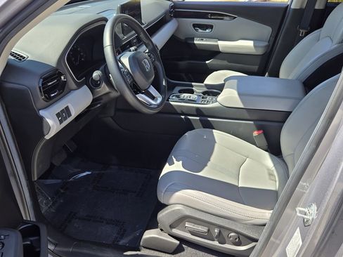 Certified 2025 Honda Pilot EX-L image 10
