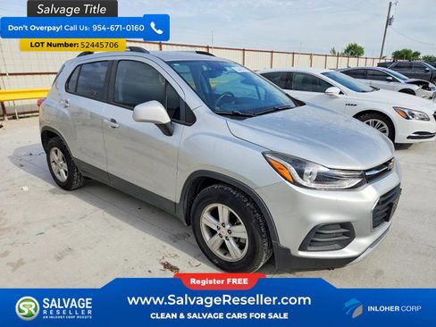 Used 2021 Chevrolet Trax LT w/ LT Convenience Package FWD image 5