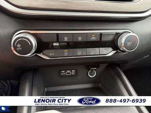 Used 2025 Nissan Altima 2.5 SV FWD image 25