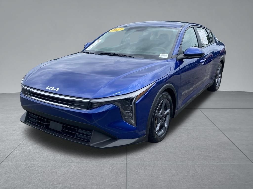 Used 2025 Kia K4 FWD image 2