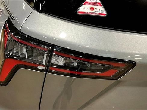Certified 2026 Chevrolet Equinox LT FWD image 18