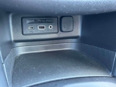 Used 2019 Chevrolet Equinox LT image 33