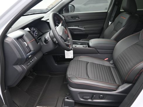 New 2026 Nissan Pathfinder Rock Creek AWD/4WD image 16