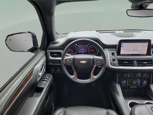 Used 2021 Chevrolet Tahoe High Country w/ Premium Package AWD/4WD image 10