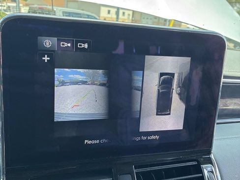 Used 2019 Lincoln Navigator Select AWD/4WD image 9